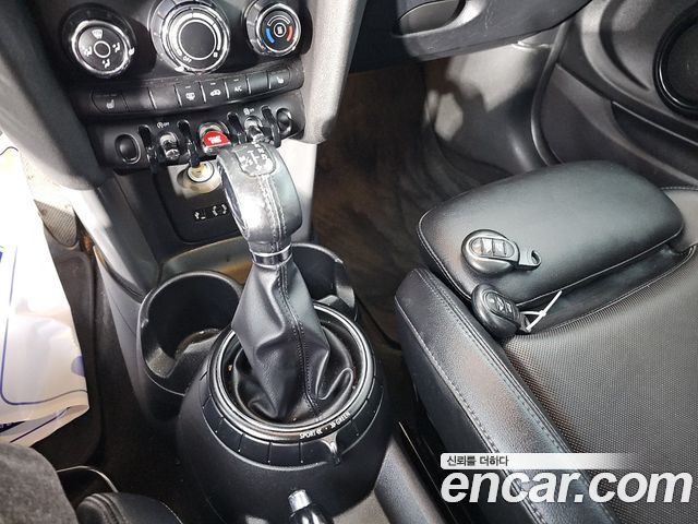 Mini Cooper 2016 — photo 8