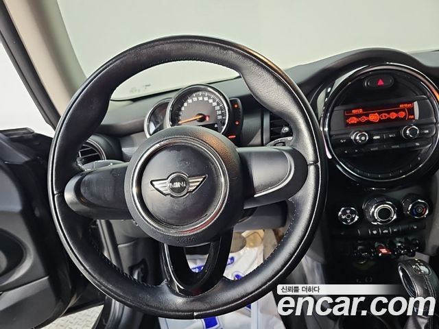 Mini Cooper 2016 — photo 9