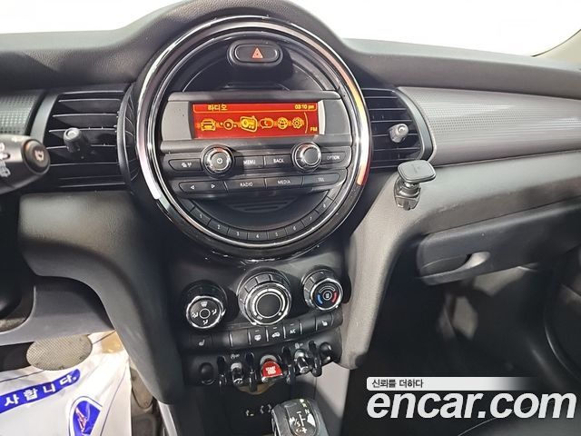 Mini Cooper 2016 — photo 13
