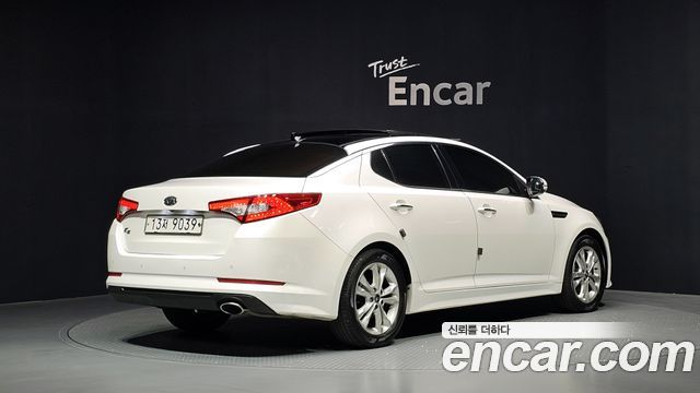 Kia K5 2011 — photo 2