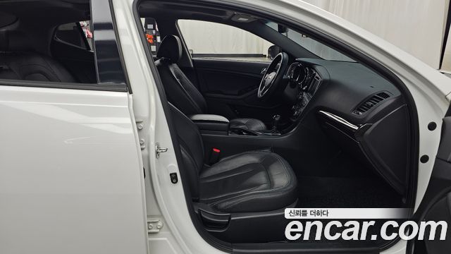 Kia K5 2011 — photo 11