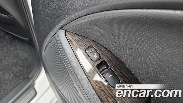 Kia K5 2011 — photo 19