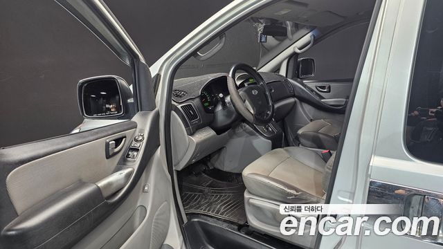 Hyundai Starex 2008 — photo 10