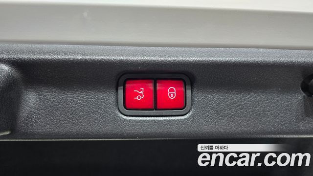 Mercedes-Benz EQE 2023 — photo 24