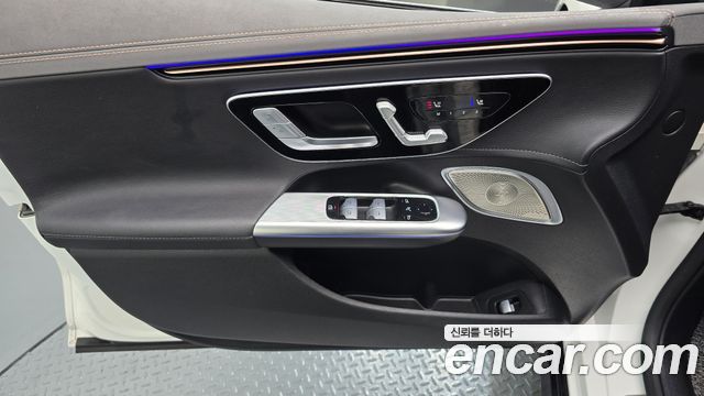 Mercedes-Benz EQE 2023 — photo 25