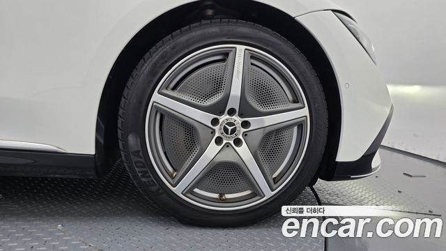Mercedes-Benz EQE 2023 — photo 7
