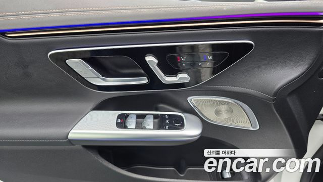 Mercedes-Benz EQE 2023 — photo 14