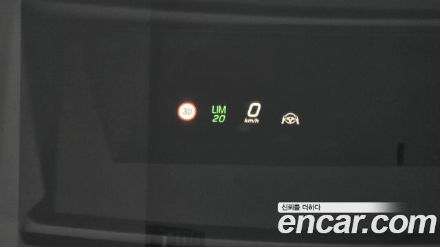 Mercedes-Benz EQE 2023 — photo 28