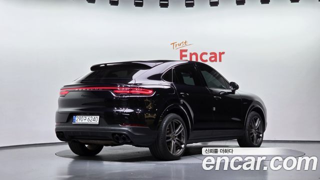 Porsche Cayenne 2021 — photo 2