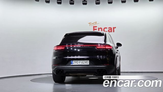 Porsche Cayenne 2021 — photo 4