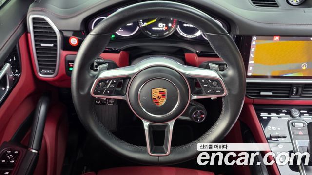 Porsche Cayenne 2021 — photo 13
