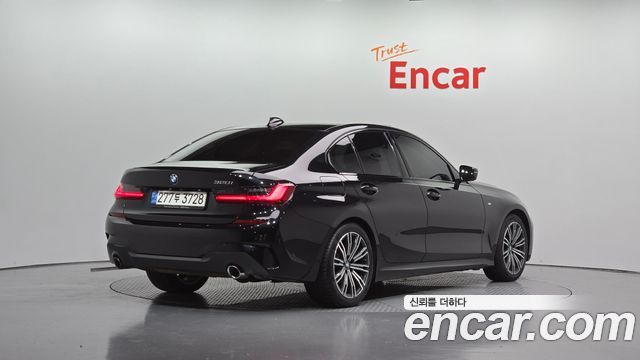 BMW 3-Series 2022 — photo 2