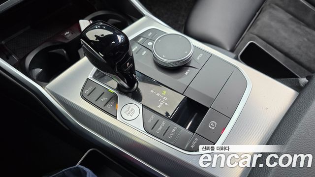BMW 3-Series 2022 — photo 12