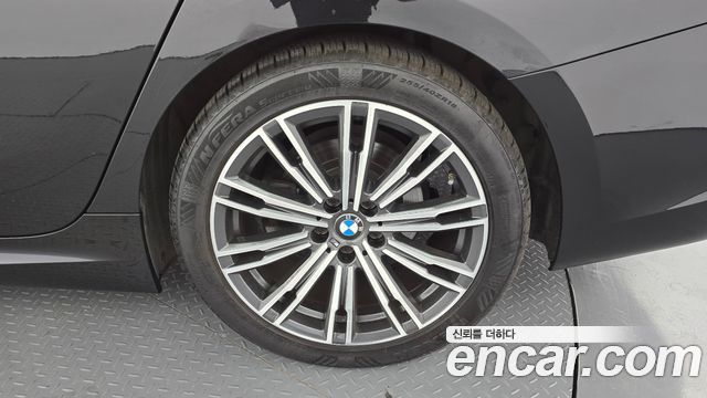 BMW 3-Series 2022 — photo 7