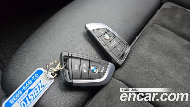 BMW 3-Series 2022 — photo 30