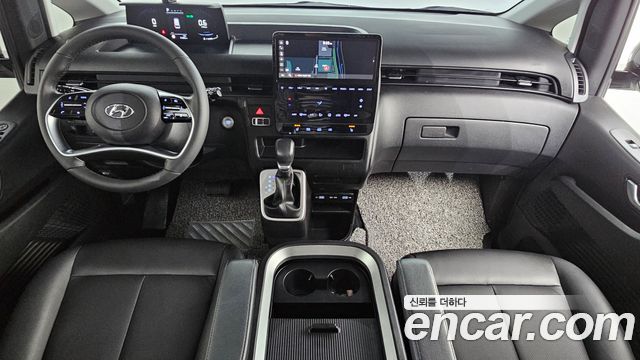 Hyundai Staria 2023 — photo 7
