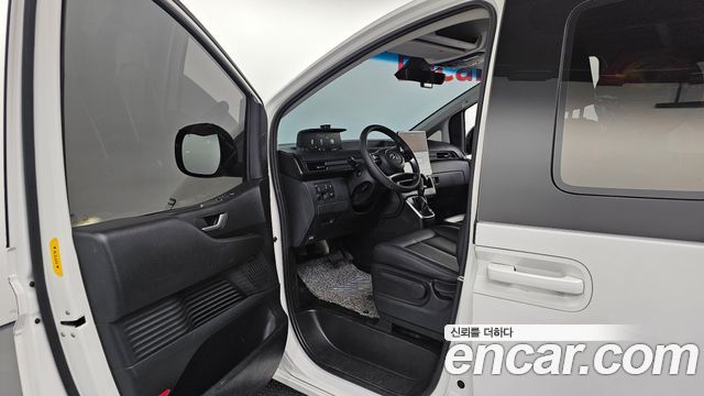 Hyundai Staria 2023 — photo 10