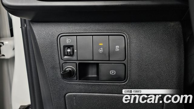 Hyundai Staria 2023 — photo 13