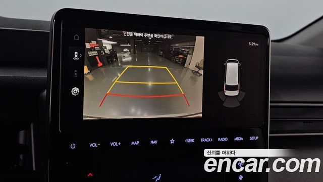 Hyundai Staria 2023 — photo 17