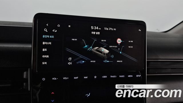 Hyundai Staria 2023 — photo 18