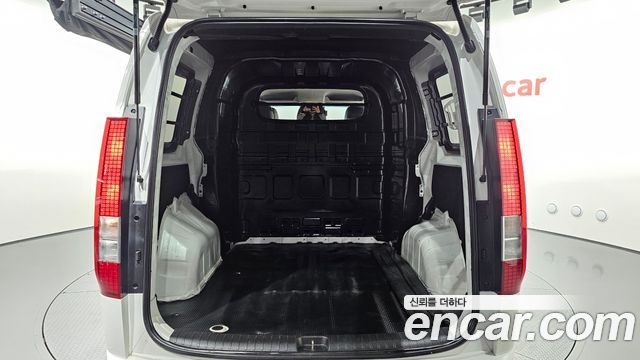Hyundai Staria 2023 — photo 20
