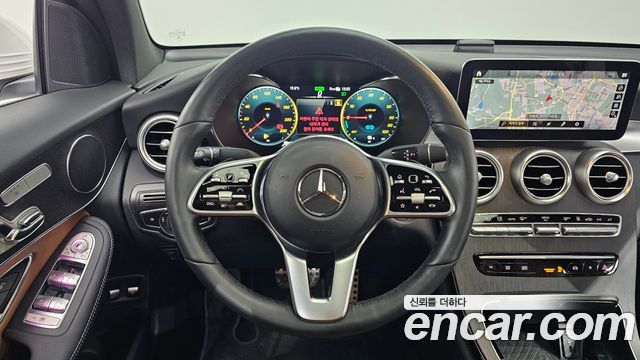 Mercedes-Benz GLC-Class 2021 — photo 19