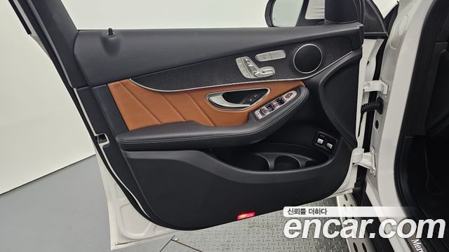 Mercedes-Benz GLC-Class 2021 — photo 14