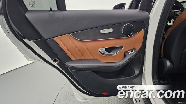 Mercedes-Benz GLC-Class 2021 — photo 15