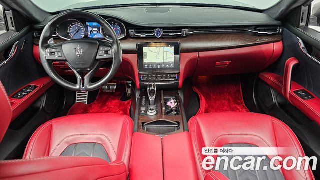 Maserati Quattroporte 2017 — photo 10