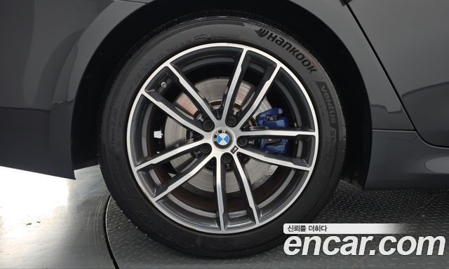 BMW 5-Series 2021 — photo 5