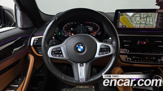 BMW 5-Series 2021 — photo 18