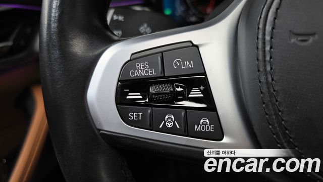 BMW 5-Series 2021 — photo 22