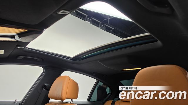 BMW 5-Series 2021 — photo 23