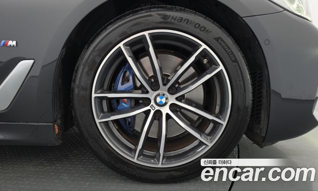 BMW 5-Series 2021 — photo 7