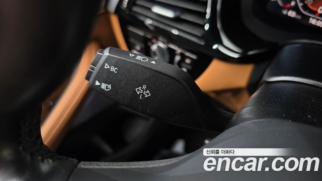 BMW 5-Series 2021 — photo 29