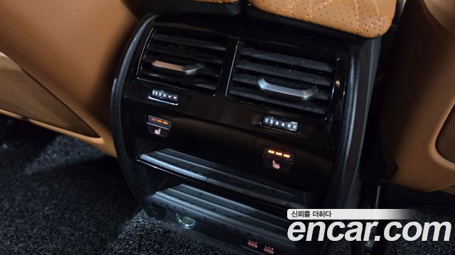 BMW 5-Series 2021 — photo 33