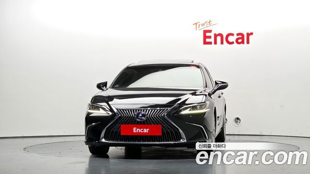 Lexus ES 2020 — photo 3
