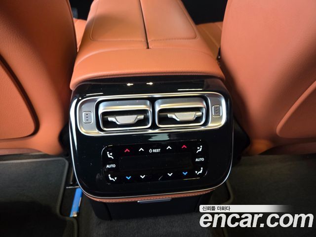 Mercedes-Benz S-Class 2022 — photo 20