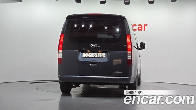 Hyundai Staria 2022 — photo 4