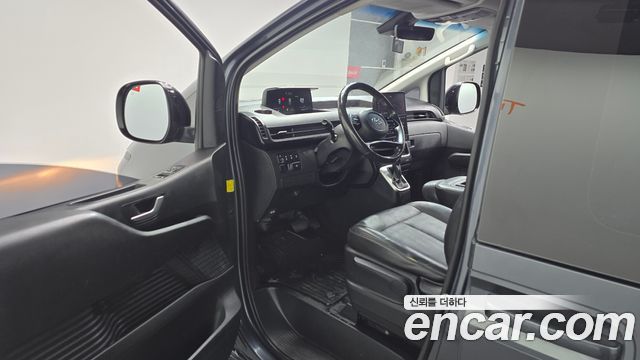 Hyundai Staria 2022 — photo 10