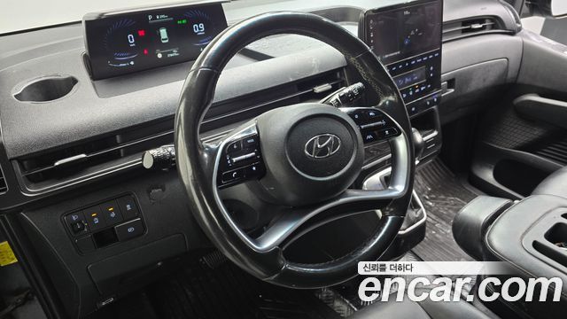 Hyundai Staria 2022 — photo 13