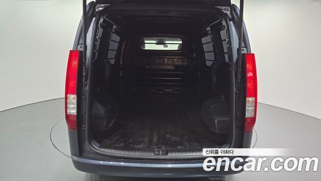 Hyundai Staria 2022 — photo 18