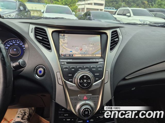 Hyundai Grandeur 2011 — photo 14