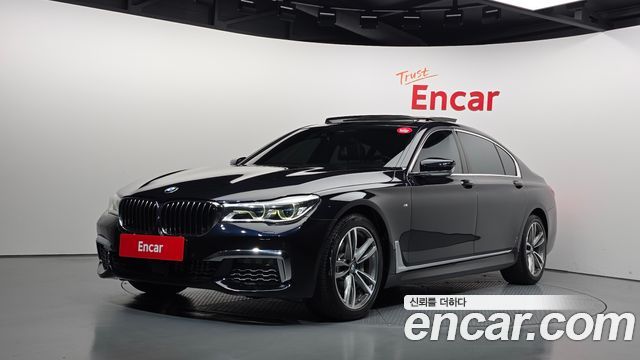 BMW 7-Series 2018 — photo 1