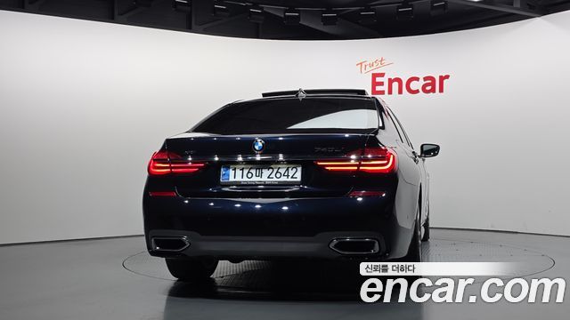 BMW 7-Series 2018 — photo 4