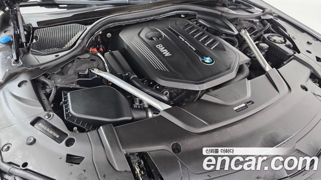BMW 7-Series 2018 — photo 6