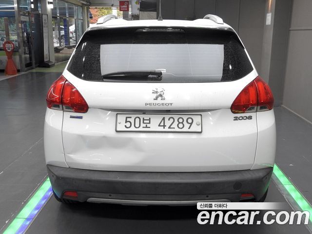 Peugeot 2008 2017 — photo 4