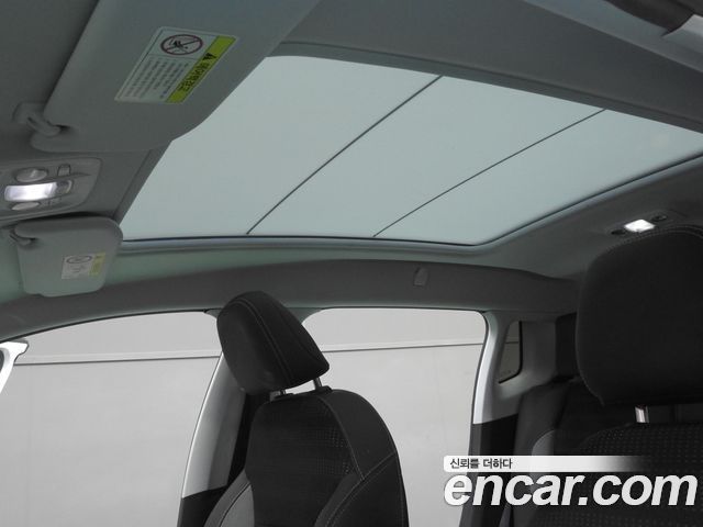 Peugeot 2008 2017 — photo 14
