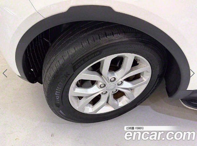 Land Rover Discovery 2018 — photo 19