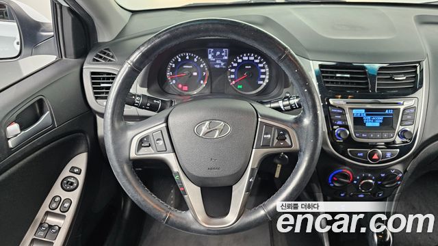 Hyundai Accent 2016 — photo 19